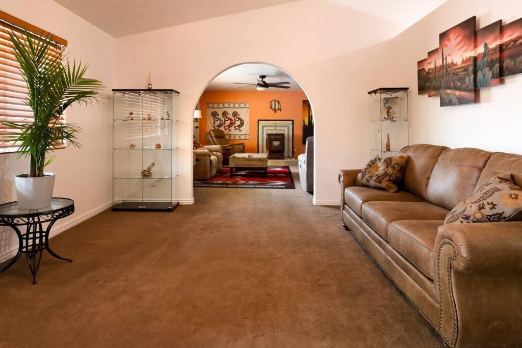 The Triple Palms Villa Kingman Exterior photo