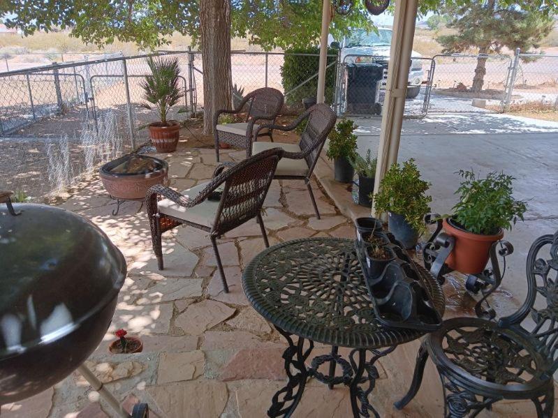 The Triple Palms Villa Kingman Exterior photo
